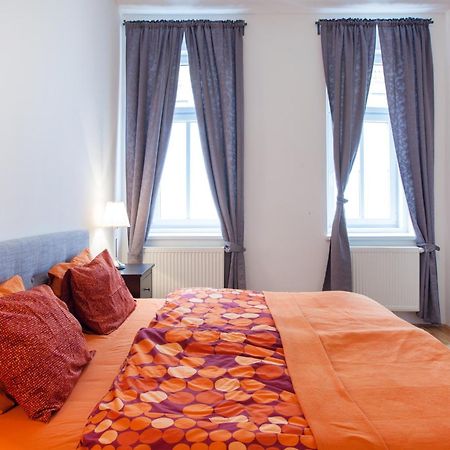 Apartment Theresiengasse Bécs Szoba fotó