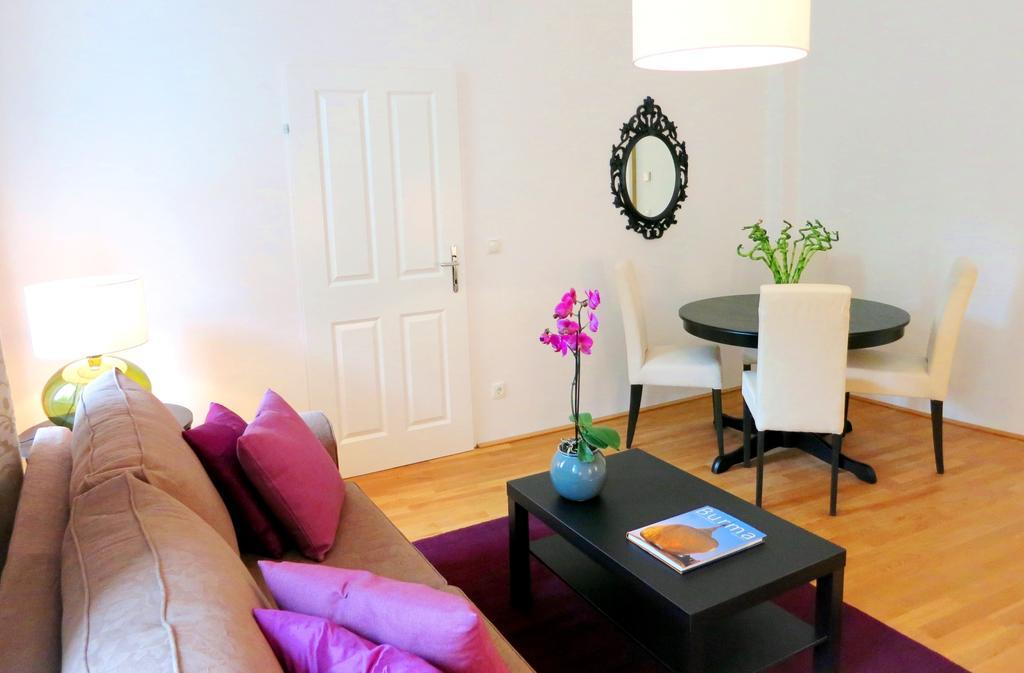 Apartment Theresiengasse Bécs Szoba fotó